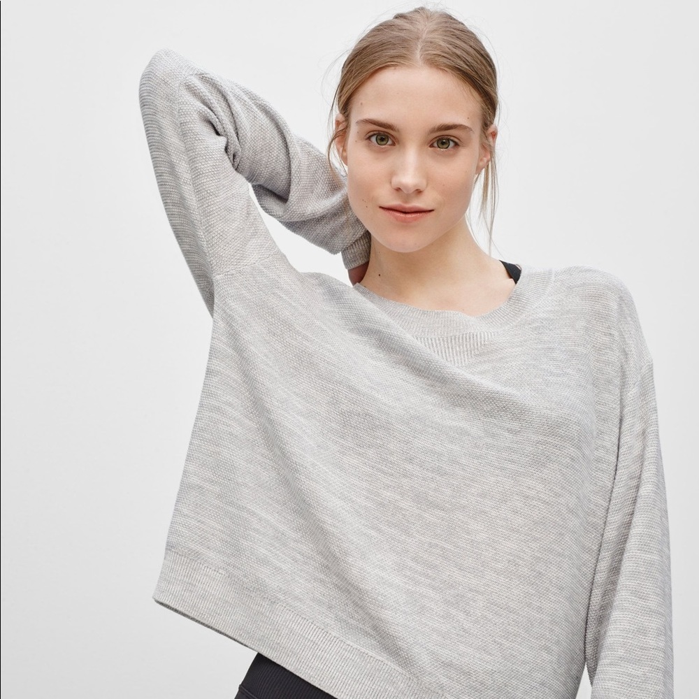 Community Tubero Sweater